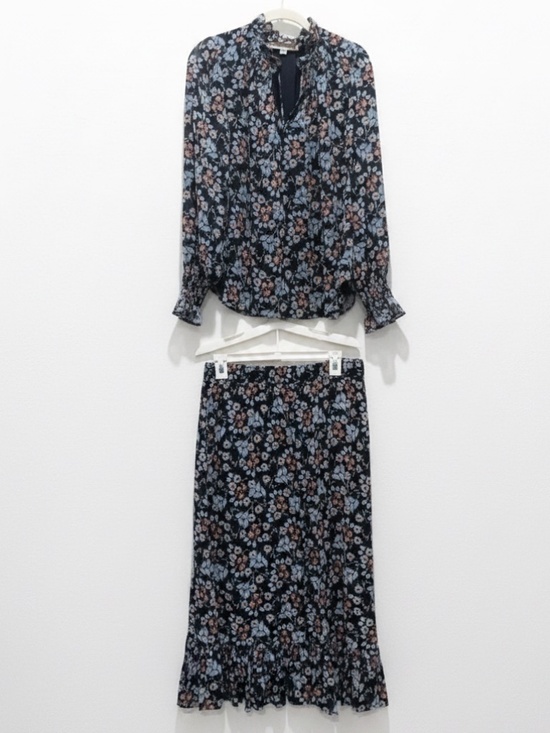 LOFT Tops - NWOT Loft Floral Boho Smocked Ruffle Tie Neck Blouse and matching skirt lg